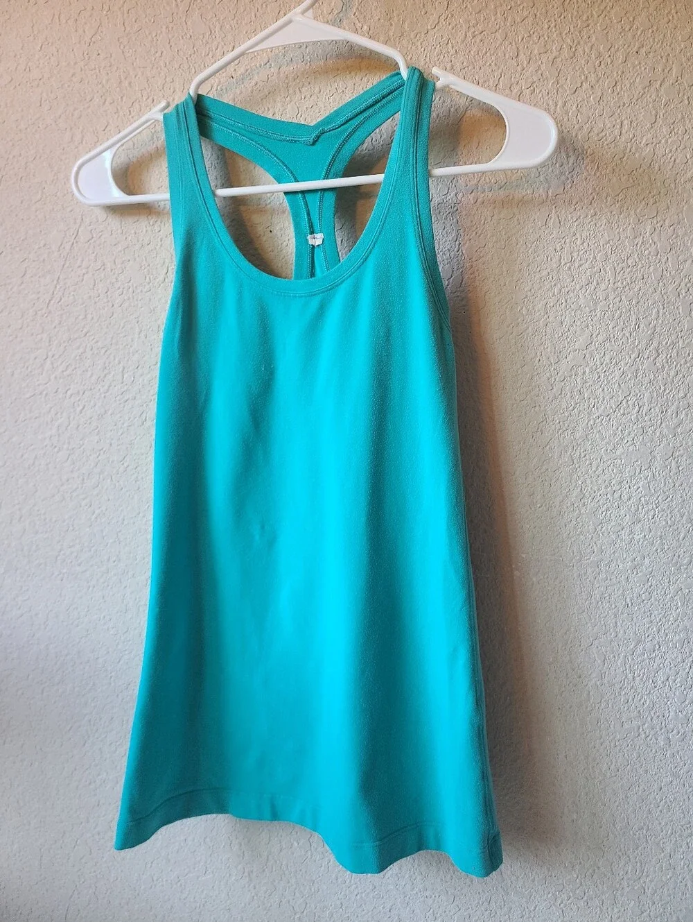 Lululemon Women's Racerback Tank Top in Teal Size 4